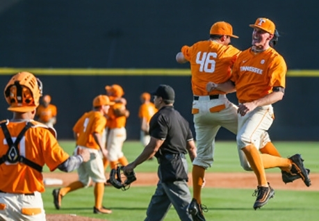 Are College Baseball Recruiting Services Effective?